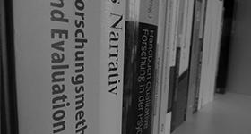 Bücher im Regal